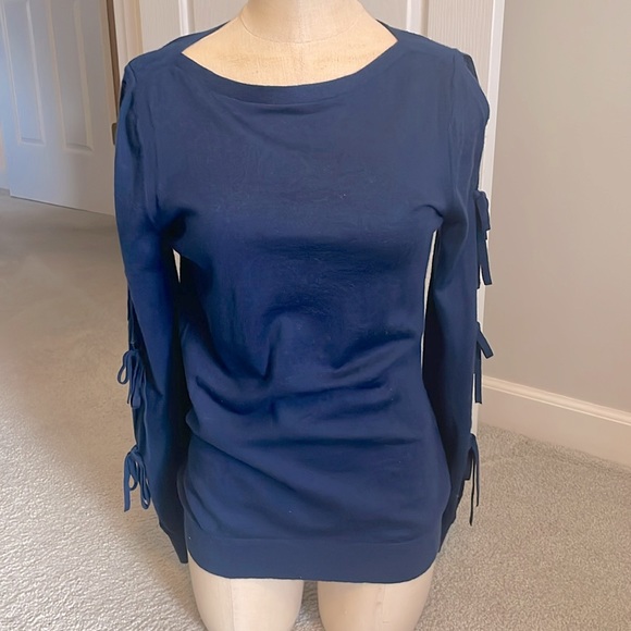 Navy blue sweater with peek a boo tie sleeves - Picture 1 of 3
